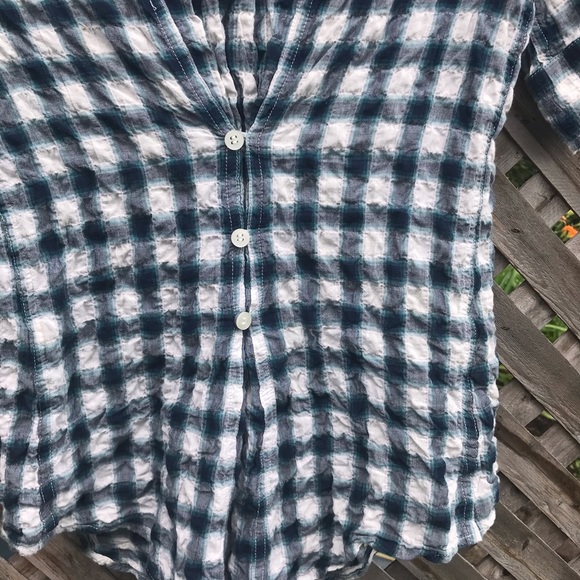 Elizabeth and James womens Button Down Shirt - Picture 6 of 6